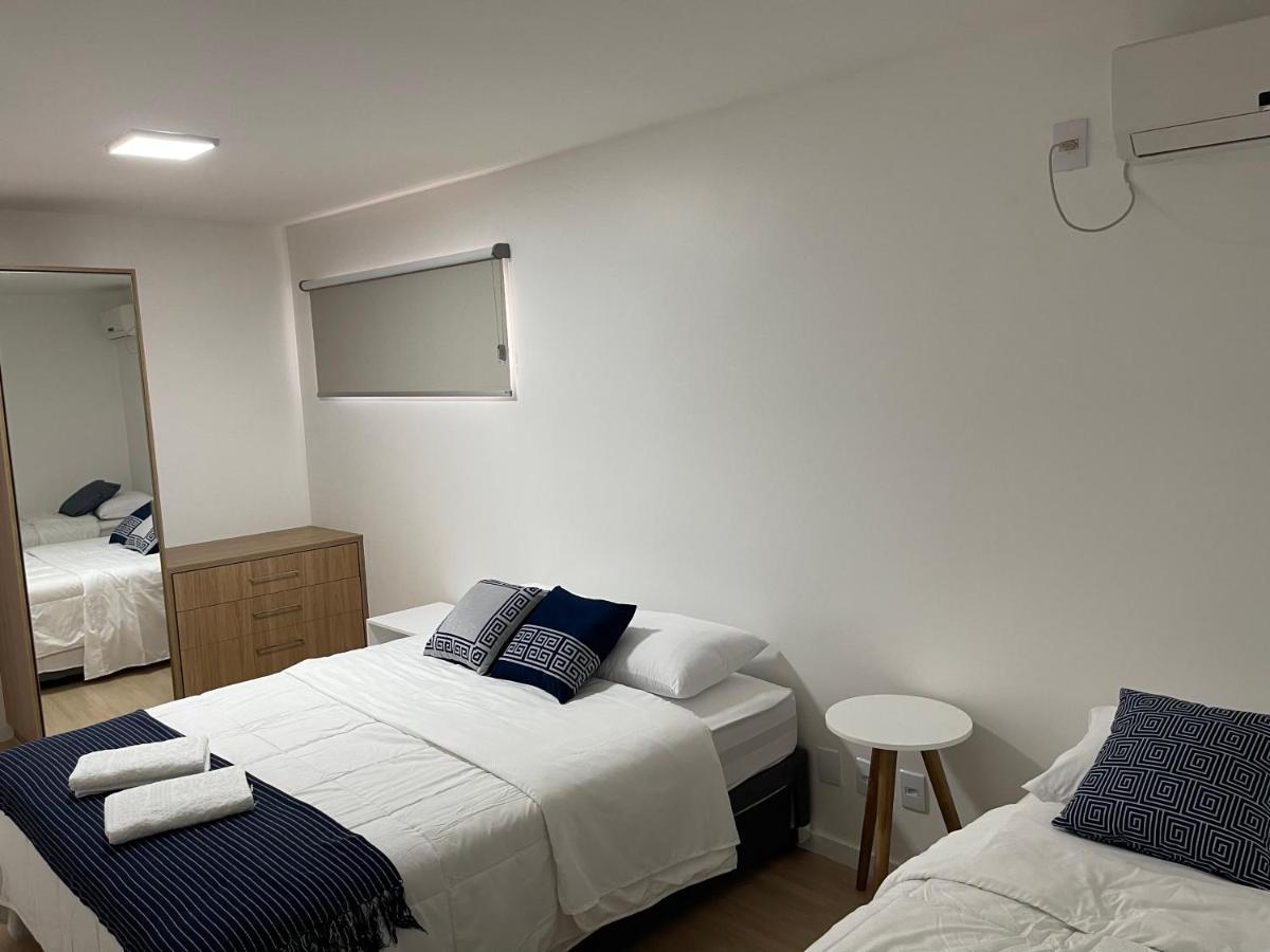 Apartment Localizado Em *